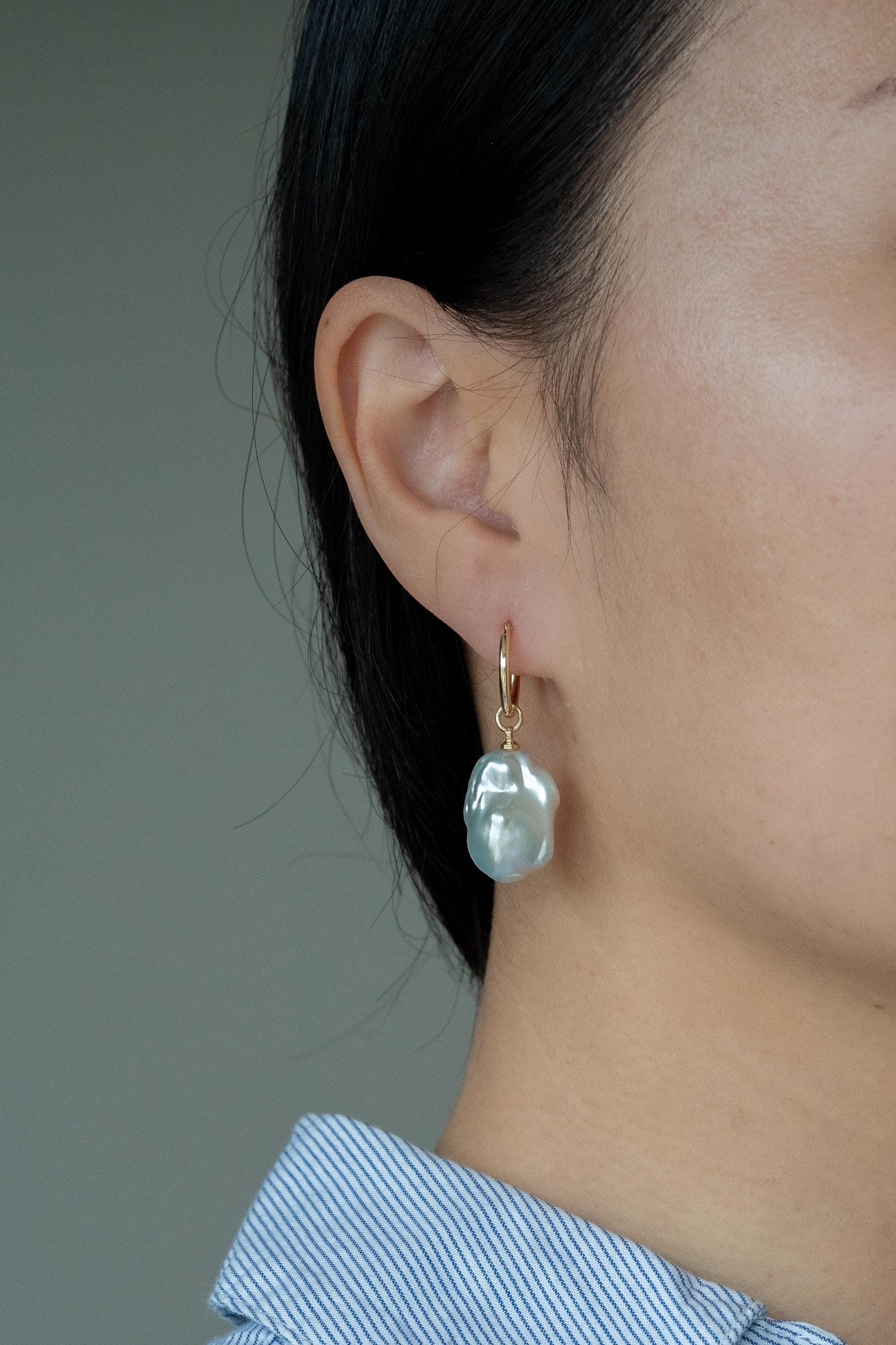 Clio Hoop with Baroque Charm