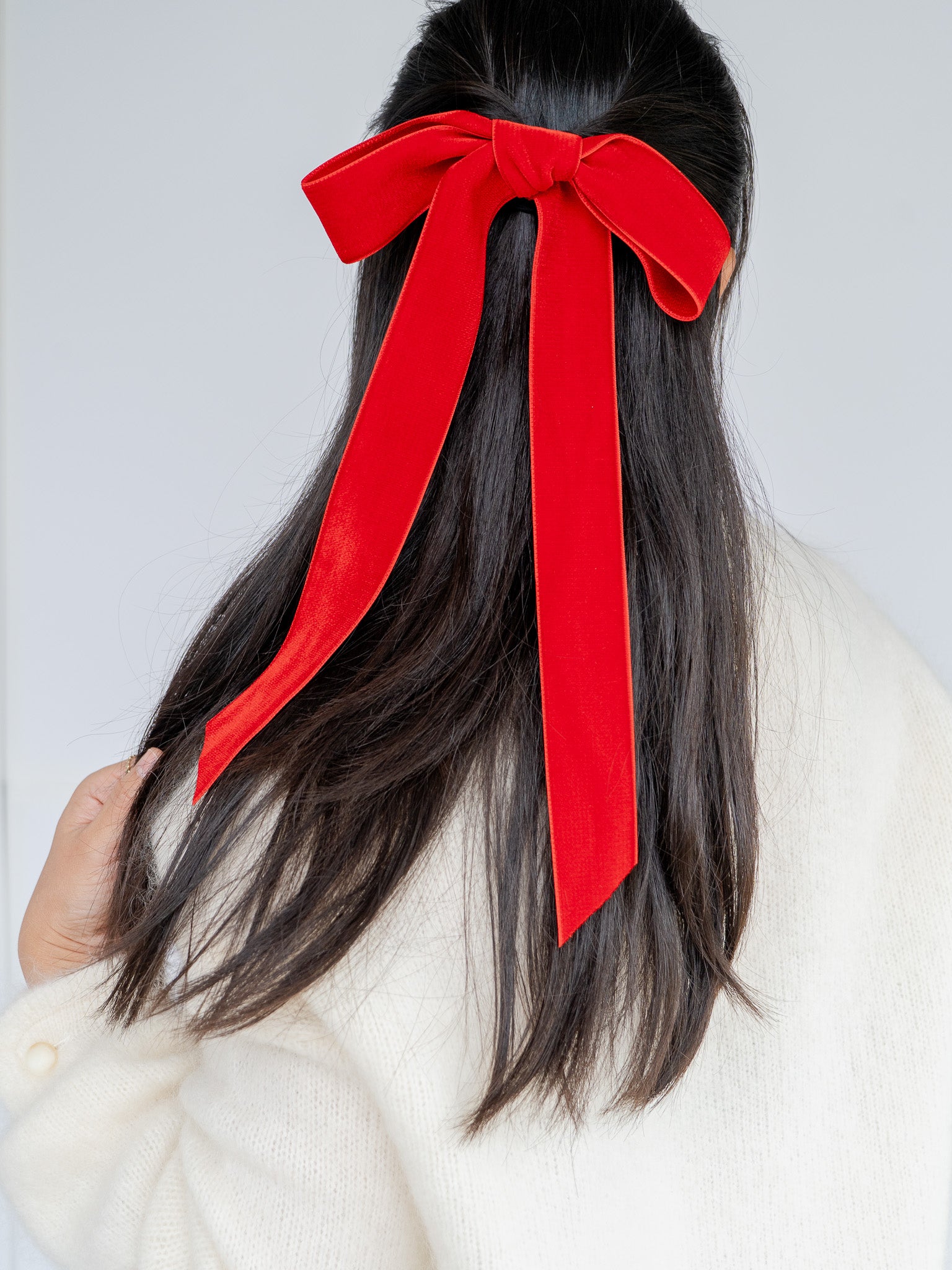 Oversized Velvet Emma Bow