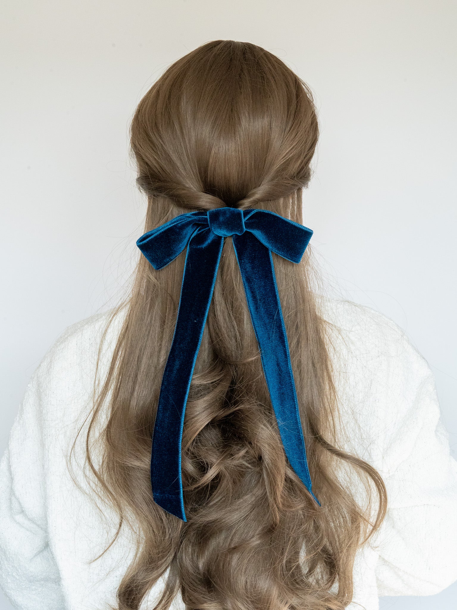 Slim Velvet Emma Bow