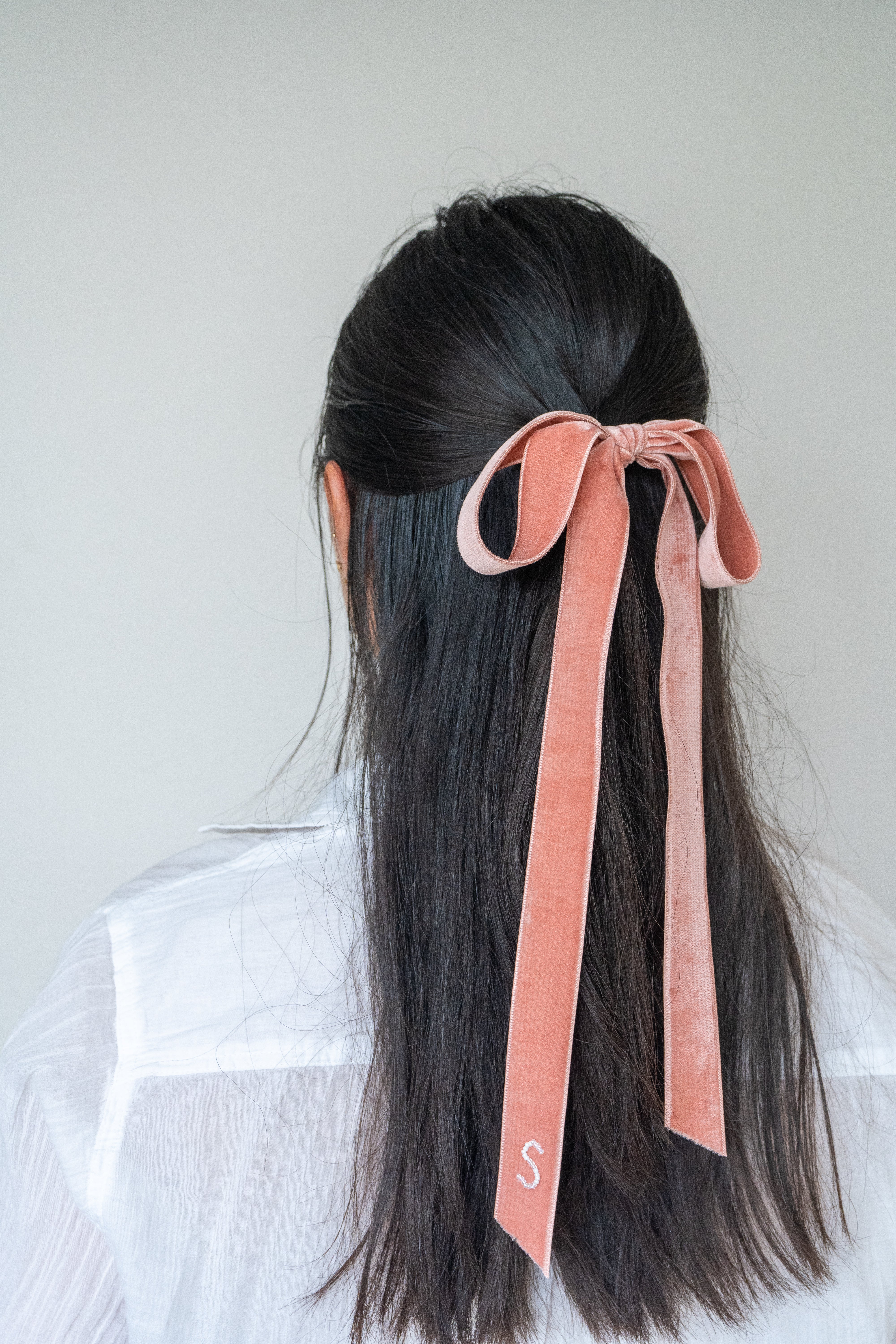 Slim Velvet Emma Bow