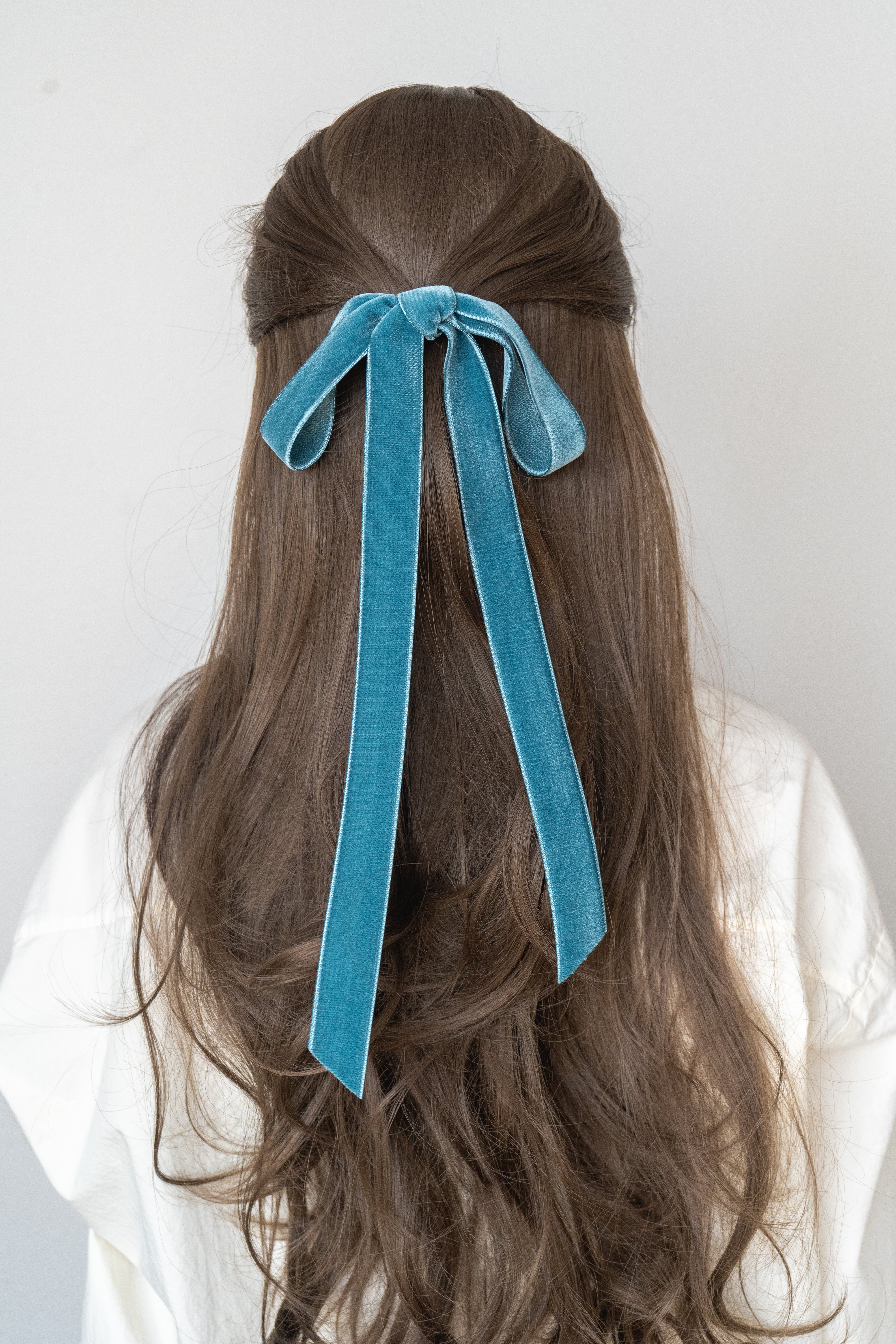 Slim Velvet Emma Bow